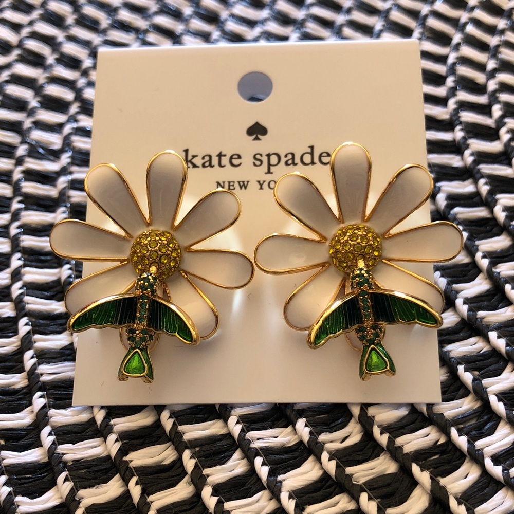 Authentic new Kate spade Gold-Trim White Daisy Earrings with Hummingbird